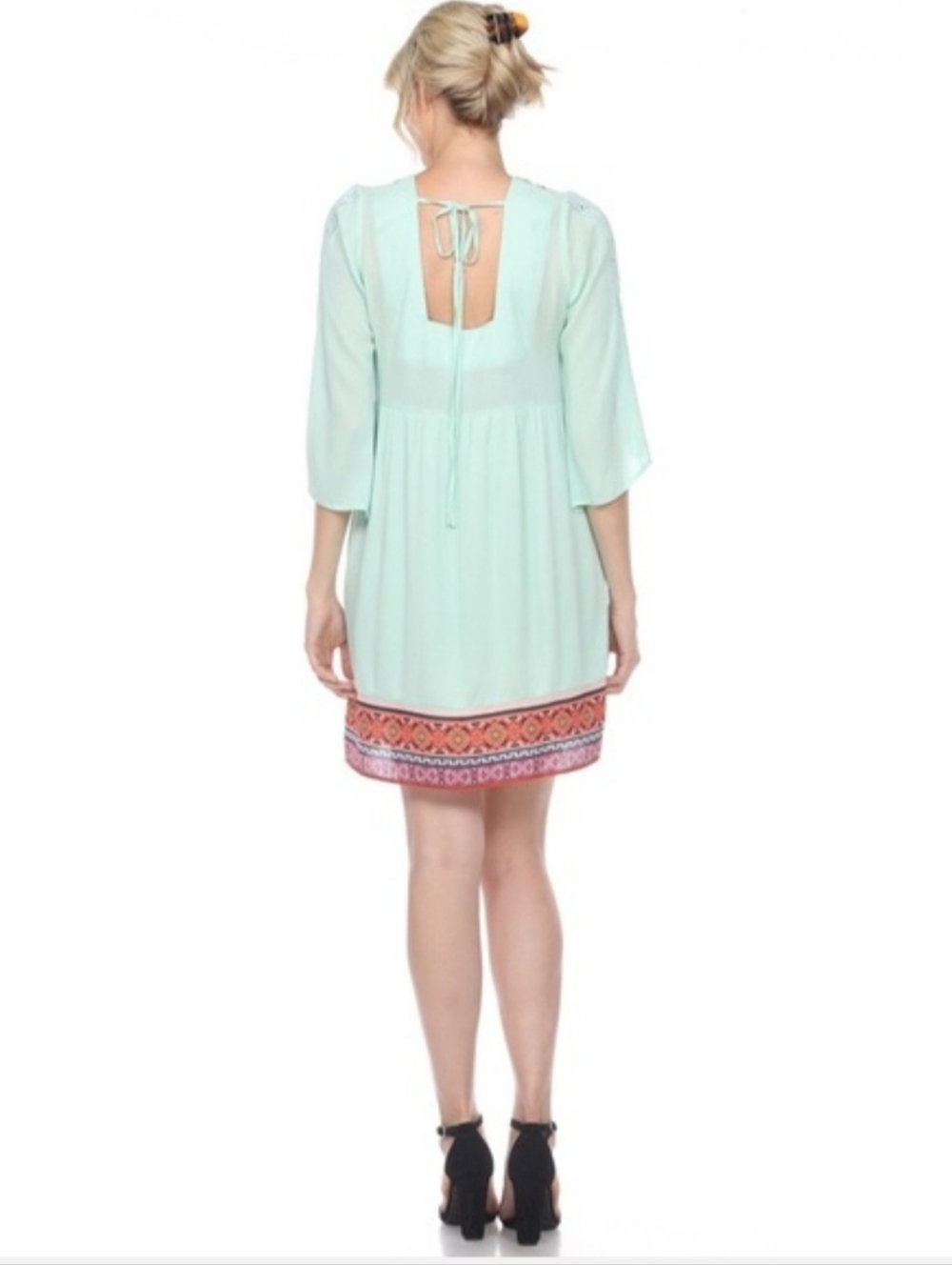 White mark White embroidered tunic dress 3/4 Sleeves Medium - Picture 3 of 10
